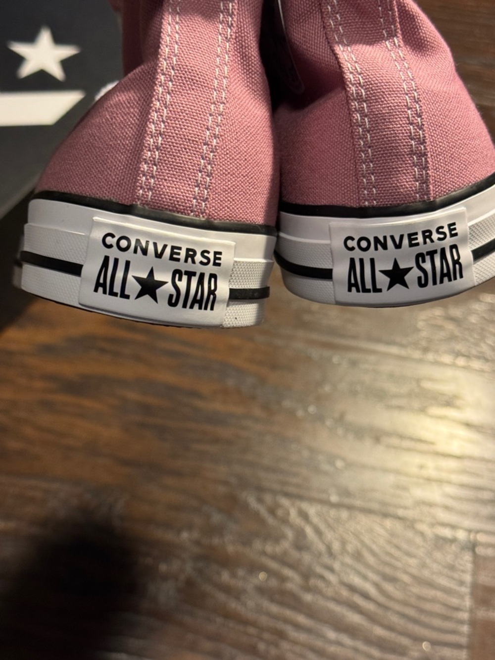 Converse NEW IN 📦 BOX Pink 🌸 High-Top Sneakers - 2 Sizes Available 8.5 or 9.5 - Picture 5 of 11